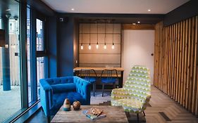 Bright Studios And Ensuite Bedrooms At Mcdonald Road In Edinburgh